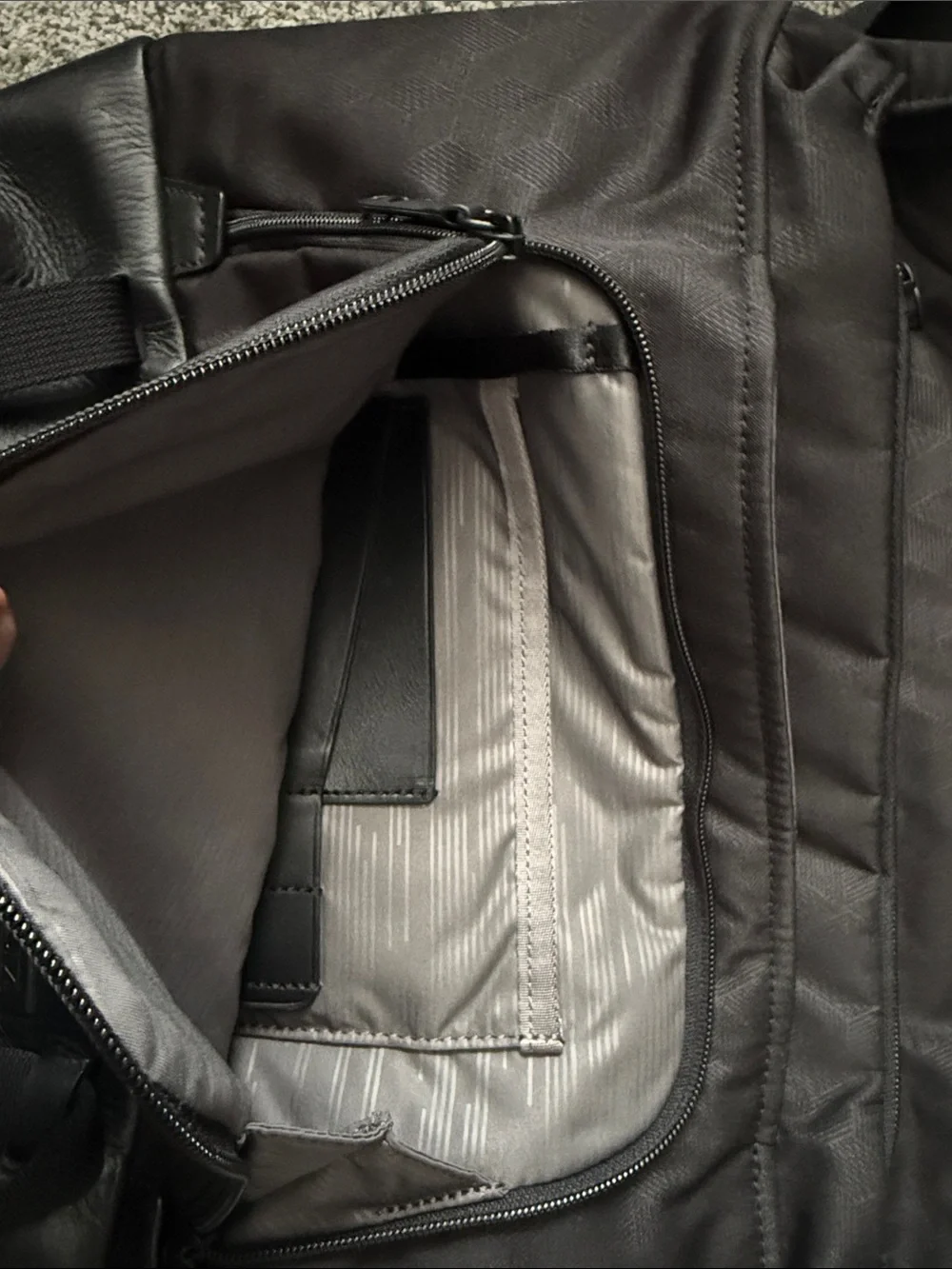 Tumi versatile black